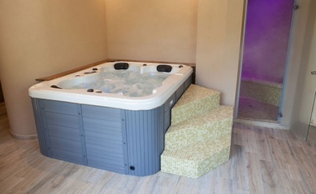 Гидромассажный бассейн Sunrans SR837 Гидромассажный бассейн Sunrans SR837